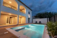 Bernie apartments with a pool - B&B Zadar