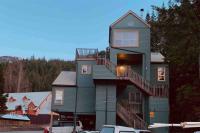 Ski nest 5m to Creekside Gondola - B&B