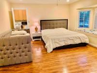 B&B Oceanside - Spacious & Pet Friendly Oceanside Home - Bed and Breakfast Oceanside