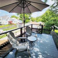 B&B Sandusky - Sports Retreat, Mins to Cedar Pt, Sports Force & Ferry, Private Deck, EV, Kids & Pet Friendly - Bed and Breakfast Sandusky