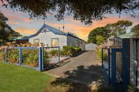 B&B Ocean Grove - Beach Paradise Family Friendly Close to Beach - Bed and Breakfast Ocean Grove