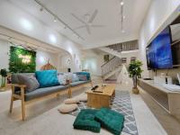 Petaling Jaya Damansara Uptown Landed Home for up to 15pax, 4BedRoom,1 Utama , Starling Mall , Atria Mall, IKEA - B&B