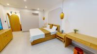 Studio Lit King-Size