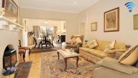 B&B Bowral - Plum Tree Cottage - Bed and Breakfast Bowral