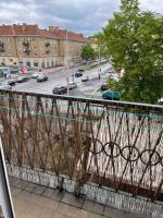 Priestranný 3 izb. apartmán v centre s parkovaním. - B&B