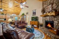 Dragons Den Cabin - Coosawatte Resort with Amenities - Chambres d’hôtes