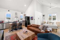 Casa Romeo - Luxury Ybor Apt, Steps to 7th Ave - B&B