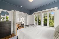 The Adaline Room #7 - Gorgeous Hyde Park Apartment, 2nd Floor, Steps to Bayshore - B&B