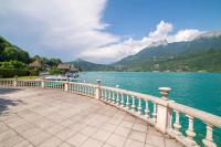 Balcon sur le lac charmant T3 avec vue spectaculaire - B&B