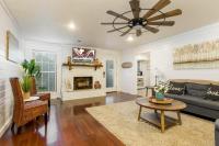 Gorgeous Alabama Home 4 Miles to Stadium Sleeps 8 - B&B