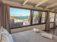 Charming Old Tannery House with Spacious Veranda and Stunning Sea View! - B&B