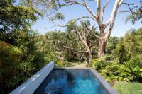 B&B Ocean Grove - Elm Ocean Grove with Pool on Lakeside Reserve - Bed and Breakfast Ocean Grove