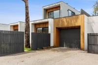 Sundrenched Barwon Heads - Bed and Breakfast Barwon Heads