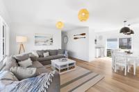 Blue Seas Beach House, 400 metres to the beach - B&B Ocean Grove