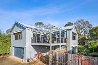 Holiday Haven - Coastal Comfort in Old Torquay - Bed and Breakfast Torquay