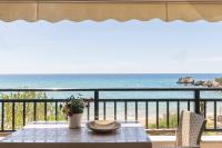 B&B Glyfada - Beachfront balcony Marinas Home 2 New Era in Holidays - Bed and Breakfast Glyfada