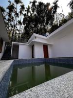 Nila Farms - Farm stay with a unique swimming Pool - B&B Attapady