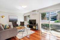 Bright & Lovely @ Balwyn Townhouse w parking BBQ - Ferienwohnung