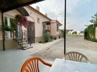 Three Rivers Apartments - private free parking, self check-in - B&B