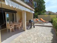 APPARTEMENT REZ DE JARDIN DANS VILLA VUE MER - Ferienwohnung Cavalaire-sur-Mer