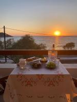 Suite mit Queensize-Doppelbett und Meerblick