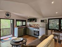 B&B Truro - Treetops Lodge, private parking & garden - Bed and Breakfast Truro