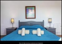 Dreibettzimmer mit Gemeinschaftsbad