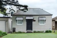 B&B Port Fairy - The Dog House Cottage - Bed and Breakfast Port Fairy