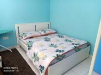 Ahnaf Homestay Desaru - B&B