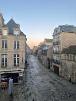 Spacieux appartement au coeur du centre historique de Dinan - B&B Dinan