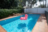 Gran Chalet con Piscina (8-10 pp) - Bed and Breakfast L'Eliana