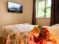 B&B London - Amazing Double Room In Greenwich Area - Bed and Breakfast London