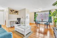 Central Chic Crib - Bed and Breakfast