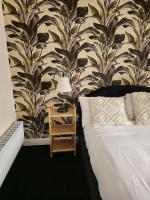 Homely one bed apartment on main road with easy access to city or Peak District - Bed and Breakfast