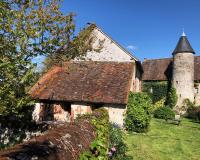 B&B Brigueil-le-Chantre - The Petit Prince Studio at Chateau Mareuil - Bed and Breakfast Brigueil-le-Chantre