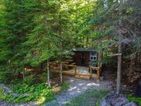 The Hidden Porch at Sir Sam's (hot tub & sauna) - Chambres d'hôtes Haliburton