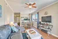Coastal Condo on Beach with Community Pool Access! - B&B
