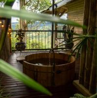 Eco lodge jacuzzi, hamac - Vue sur Montagne