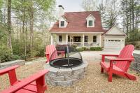 Helen Retreat with Hot Tub, 2 Mi to Downtown! - Ferienwohnung