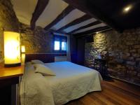 B&B Àger - Masia Serret - Bed and Breakfast Àger