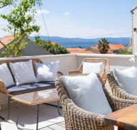 Obala 25, Bol - B&B Bol