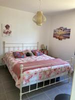 Charmant F3 vue mer avec piscine - B&B Bandol