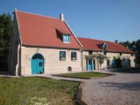 Gîte de Charme avec Jardin, Equipé pour Familles et Bébés, à 15km de Dunkerque et 3km de Bergues - FR-1-510-170 - Bed and Breakfast