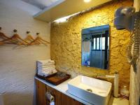 Queen Suite with View and Private Bathroom