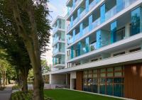 Apartament Whiteblue Kołobrzeg z dużym ogródkiem - 100 m od plaży! Whiteblue Kolberg Apartment mit großem Garten - 100 m vom Strand entfernt! Whiteblue Kołobrzeg Apartmán s velkou zahradou - 100 m od pláže! - Chambres d'hôtes Kołobrzeg