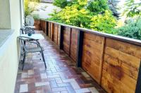 Colourful 2.5 Bedroom With Large Balcony & Garden. - B&B Prinzersdorf