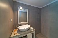 Apartamento de 1 dormitorio con balcón y vistas al mar