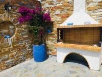 Colorful,newly renovated artistic apartment in the port of Gavrio - B&B
