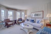 Walk to Downtown Chatham Steps to Beach - B&B