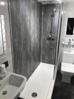 Zweibettzimmer mit Gemeinschaftsbad
